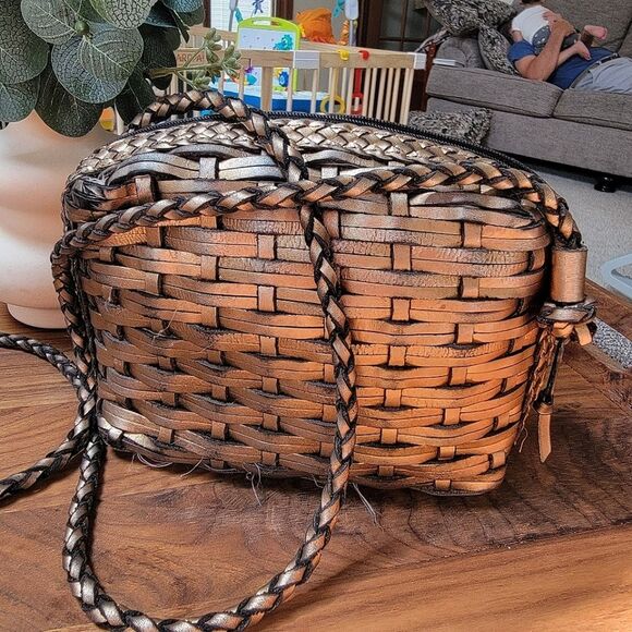 #Vintage #Saks Fifth Avenue Golden Braided Weaved Zip Shoulder Bag Purse: RARE - Picture 2 of 11